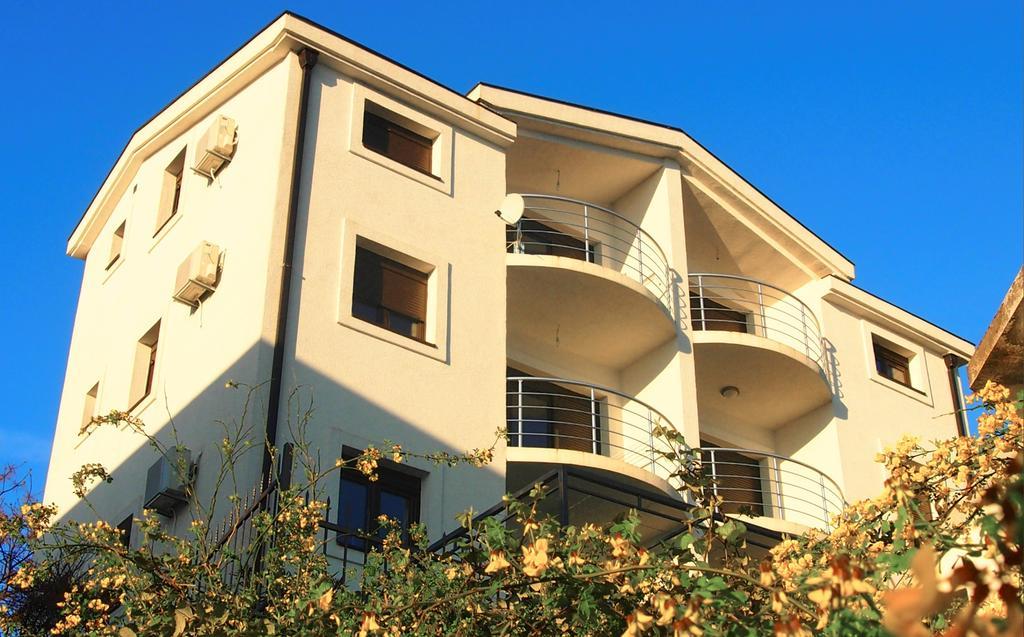Blue Bay Apartments Krasići Ngoại thất bức ảnh
