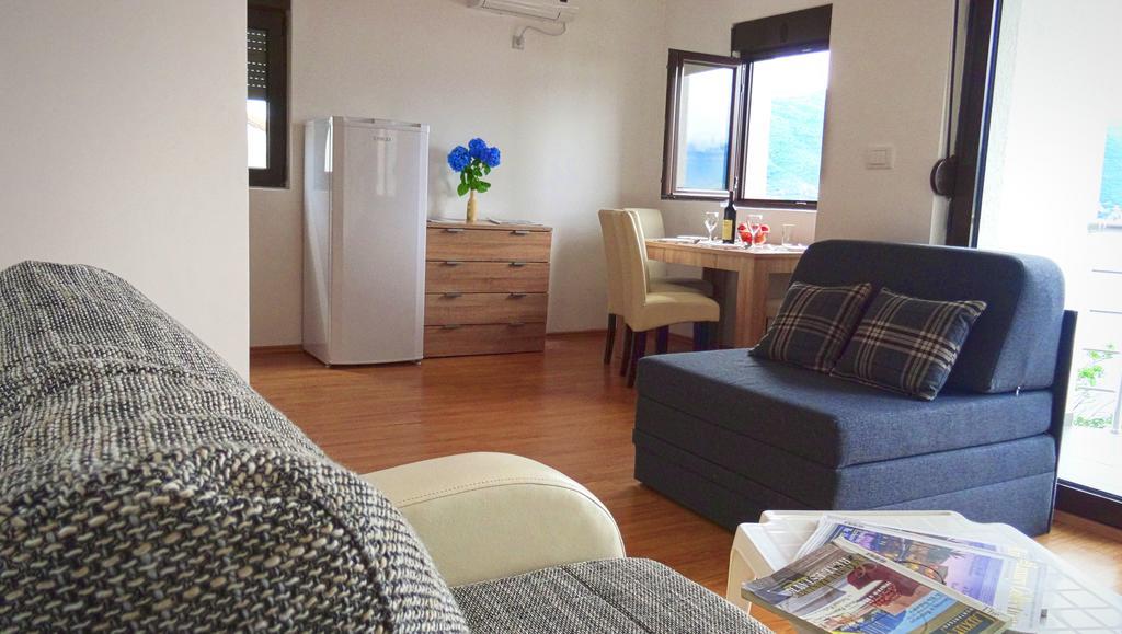 Blue Bay Apartments Krasići Ngoại thất bức ảnh