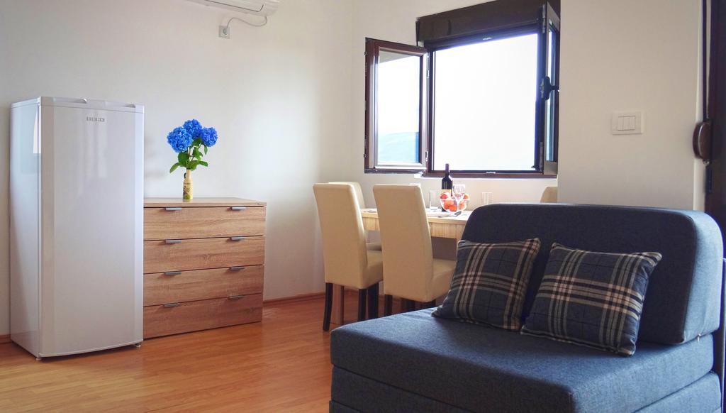 Blue Bay Apartments Krasići Ngoại thất bức ảnh