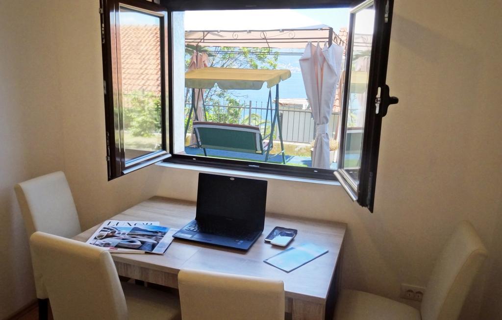 Blue Bay Apartments Krasići Ngoại thất bức ảnh